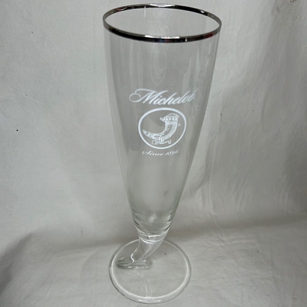 Michelob Since 1886 Crystal Beer Drinking Glass 18 Ounces 9 3/4 Tall 3 In Round